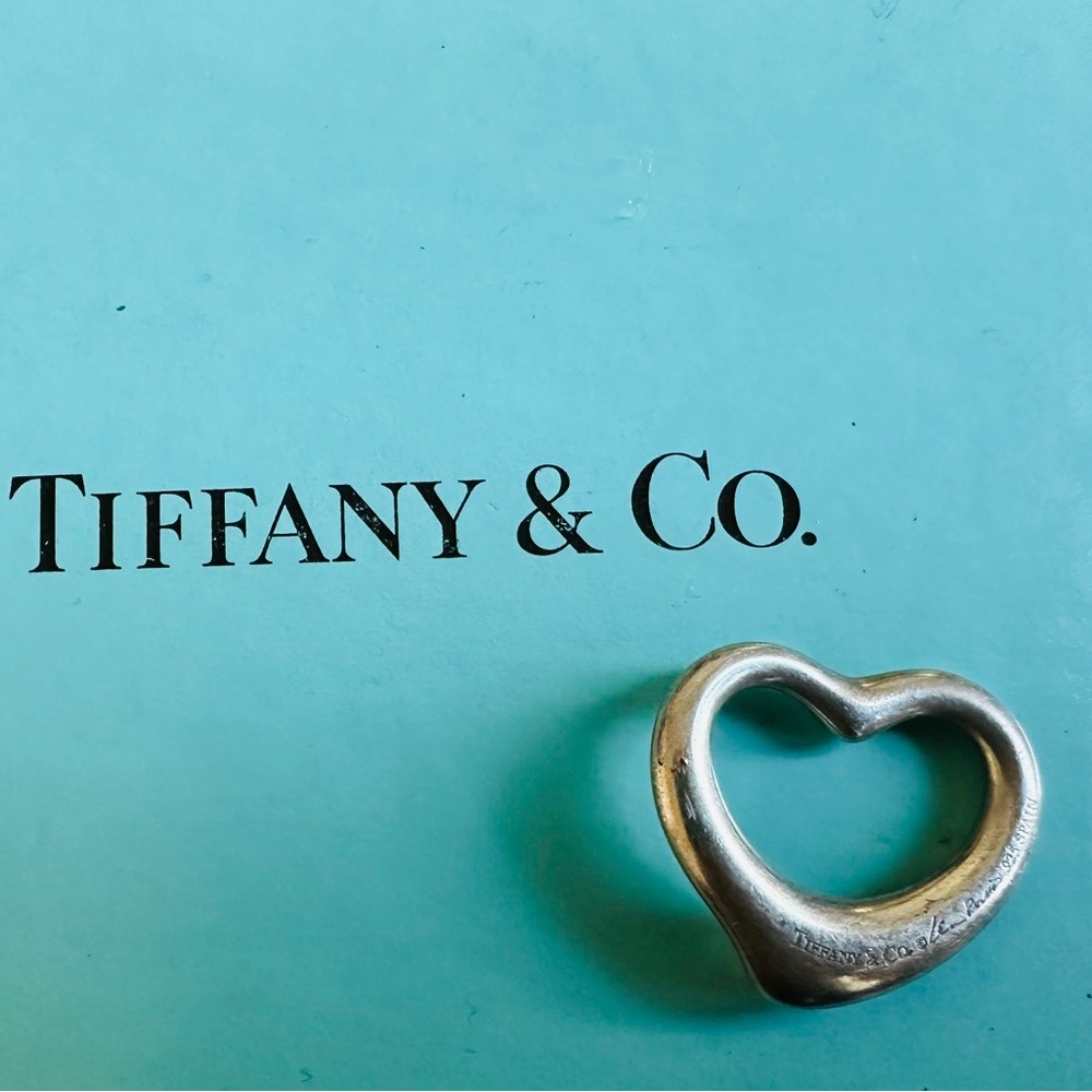 Tiffany & Co open heart Elsa Peretti